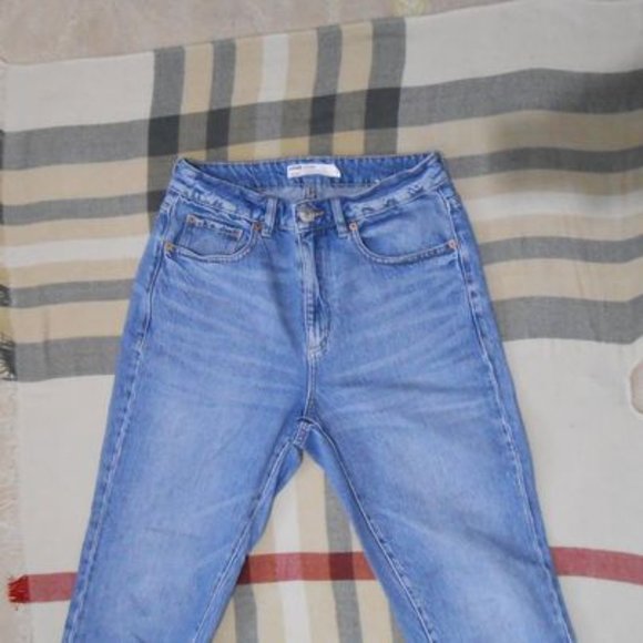 Garage Mom Jeans - Picture 2 of 6